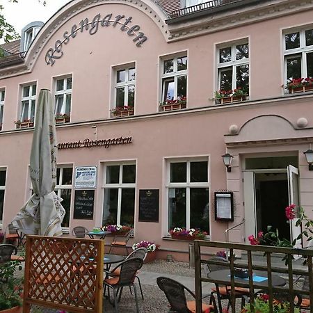 Restaurant Rosengarten Нойрупин Екстериор снимка